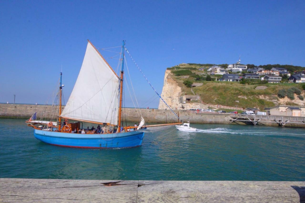 Le cardinal  Fécamp Bord de mer Exterior foto